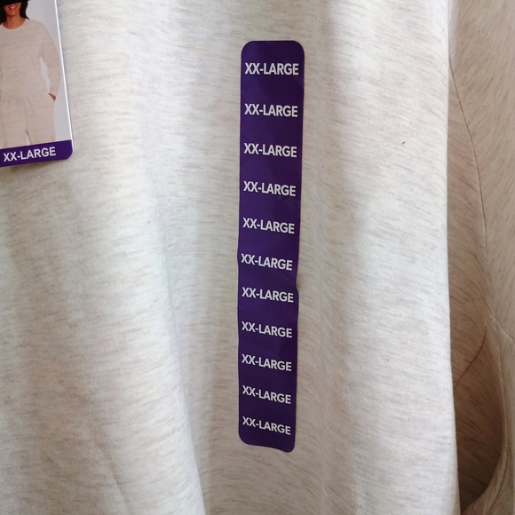 Express Cream Sweatshirt - Picture 2 of 5